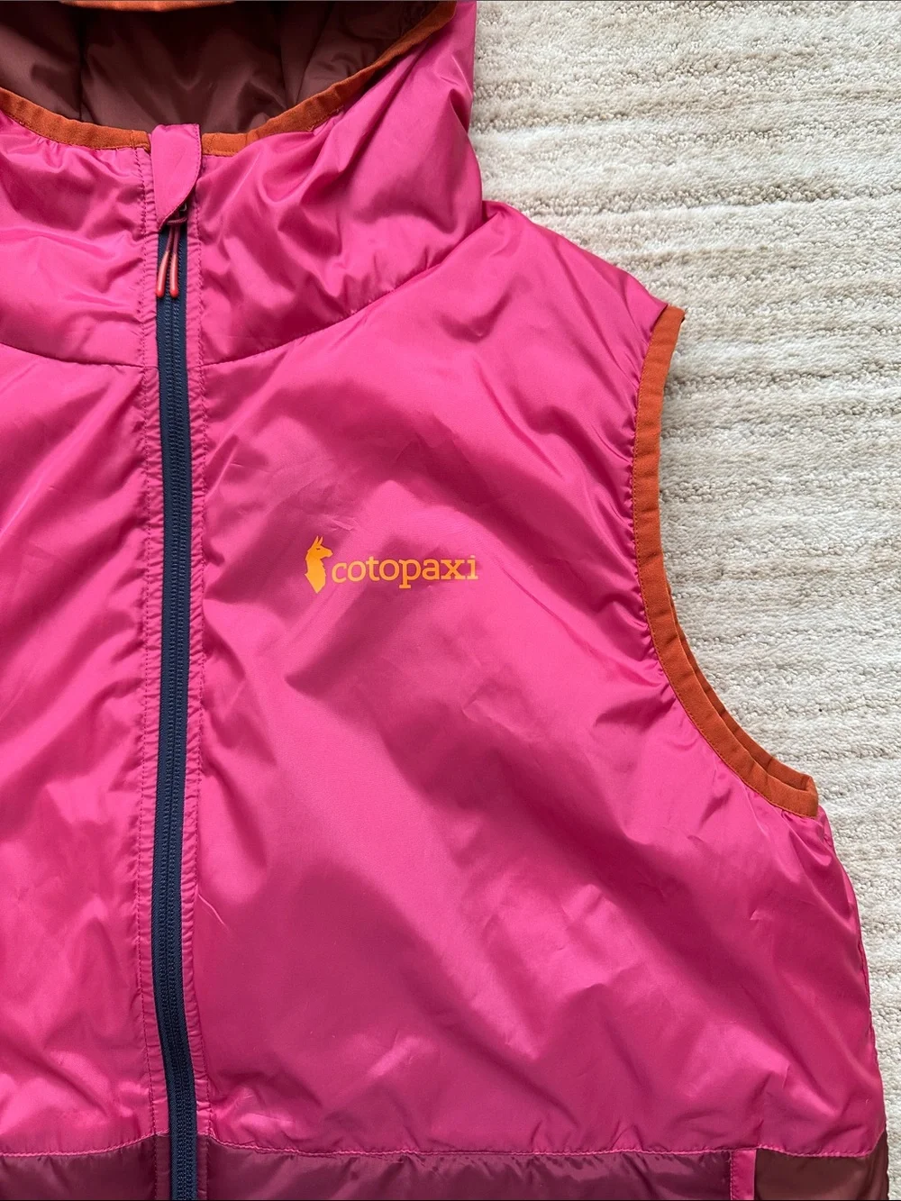 Like New Cotopaxi Teca Calido Hooded Vest Reversible Insulated Pink Brown Large
